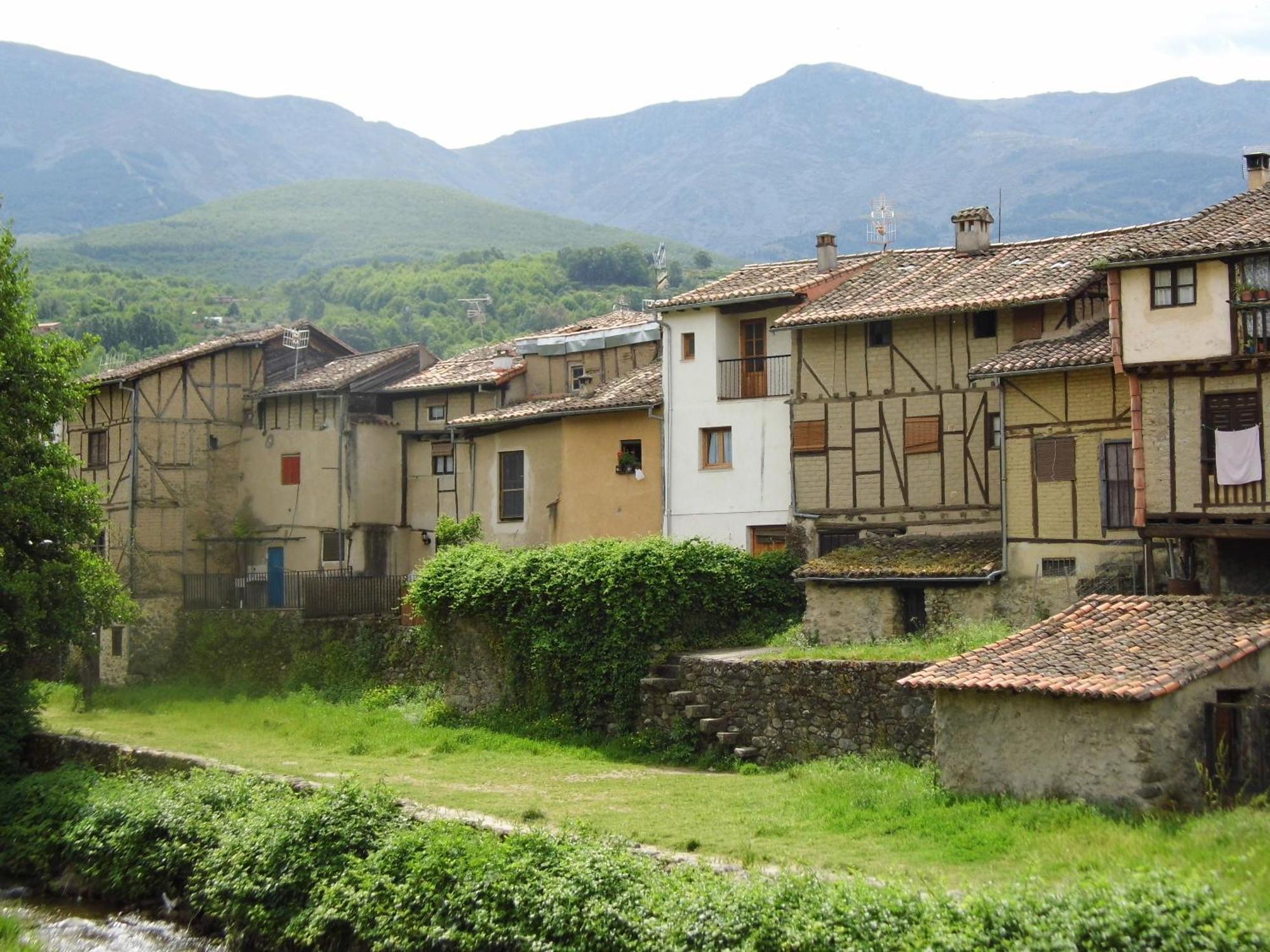 Apartamento Alhondiga Hervás エクステリア 写真